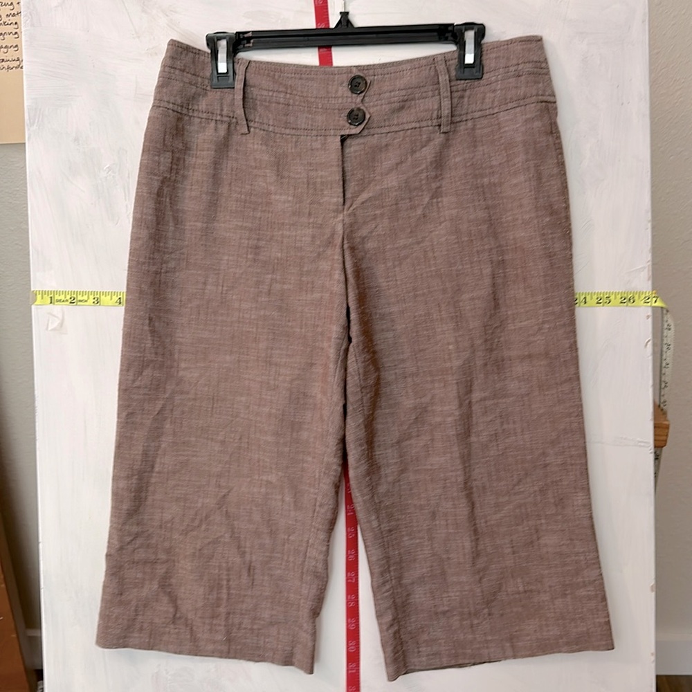 Below knee dress capris